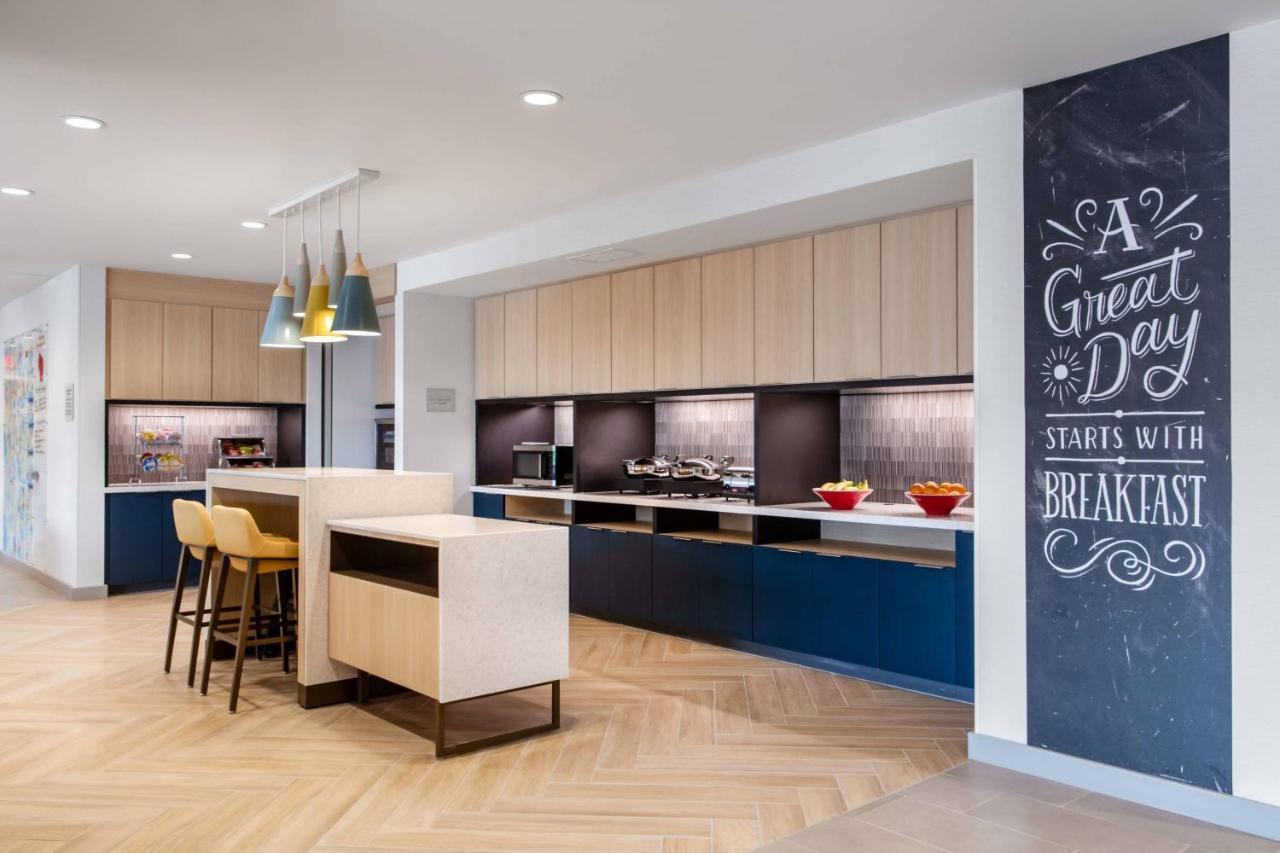 Towneplace Suites By Marriott Milwaukee West Bend Luaran gambar