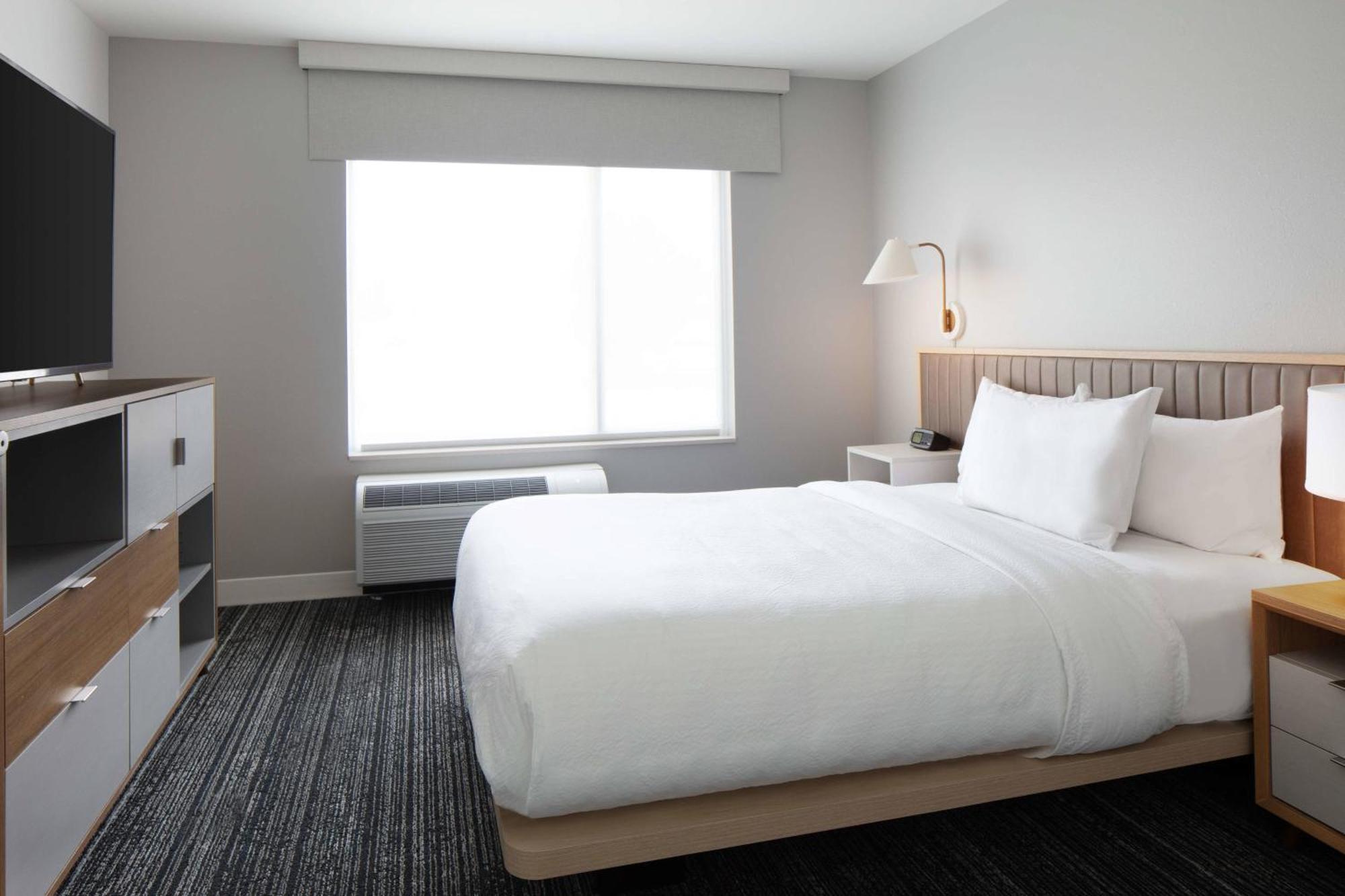 Towneplace Suites By Marriott Milwaukee West Bend Luaran gambar